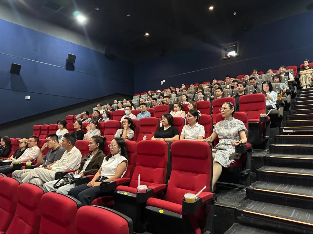 銘記歷史守初心 砥礪奮進(jìn)擔(dān)使命 ——內(nèi)蒙古證券期貨業(yè)協(xié)會(huì)組織會(huì)員開(kāi)展紅色觀影活動(dòng)